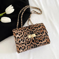 2025 Shoulder bag personalized winter leopard print small square bag 2025 new simple fashion niche design trendy crossbody bag